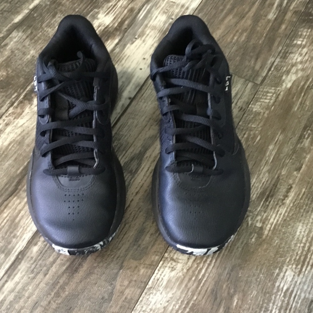 Under Armour Men's Black Athletic Sneakers with Marbled Soles
